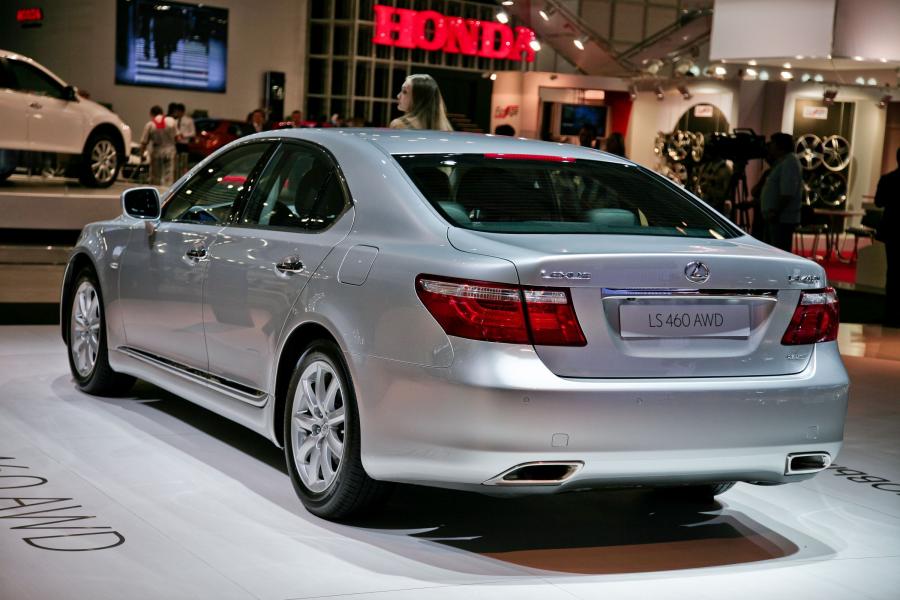  Lexus LS460 2006 года  (фото 145 из 200)